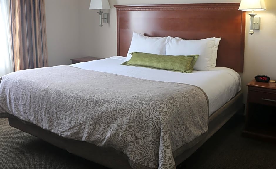 Candlewood Suites Fredericksburg, an IHG Hotel