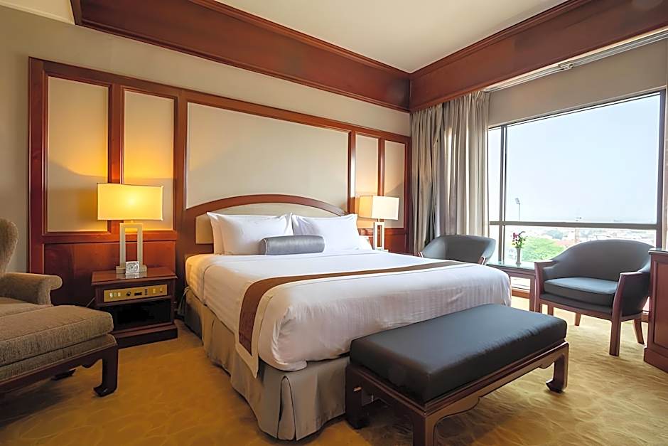 Lao Plaza Hotel