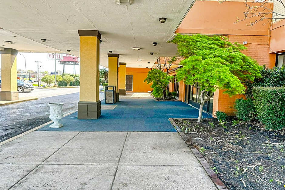 Jackson Hotel & Convention Center