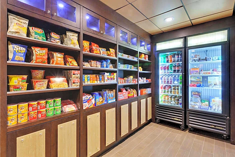 Country Inn & Suites by Radisson, San Carlos, CA