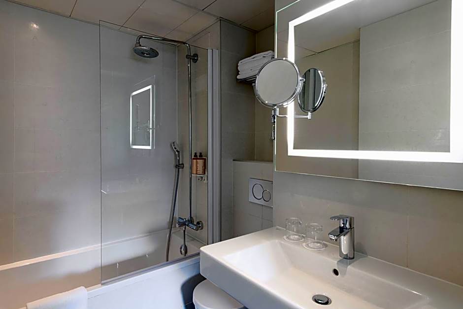 Mercure Paris Montparnasse Raspail
