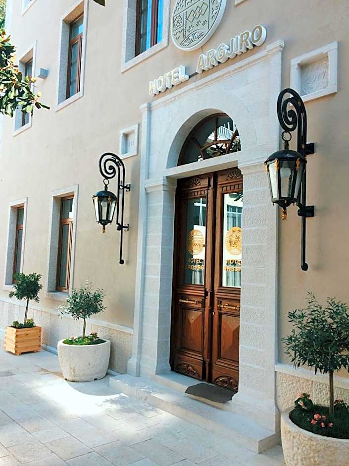 Hotel Argjiro