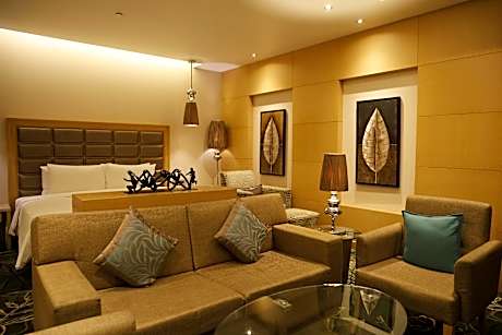 Junior Suite - 10% Discount on Food & Beverages