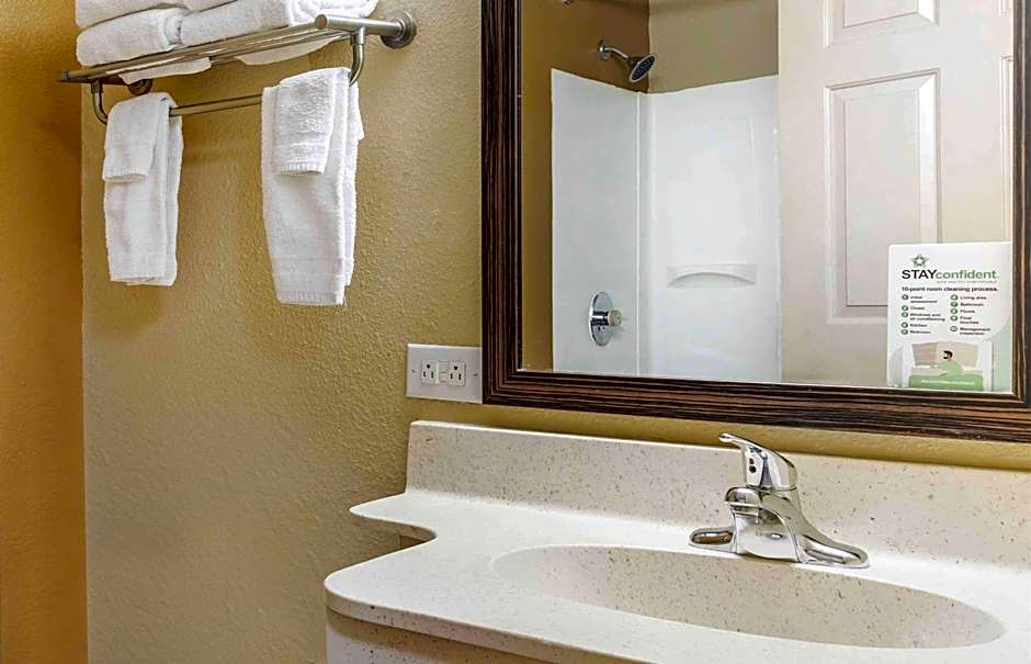Hawthorn Extended Stay by Wyndham DFW Airport North