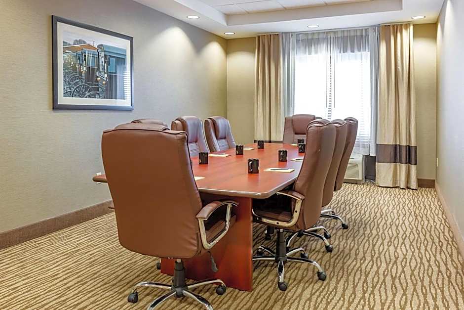Comfort Suites Lancaster Amish Country