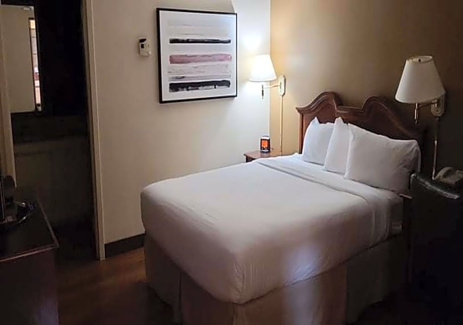 Auburn Place Hotel And Suites