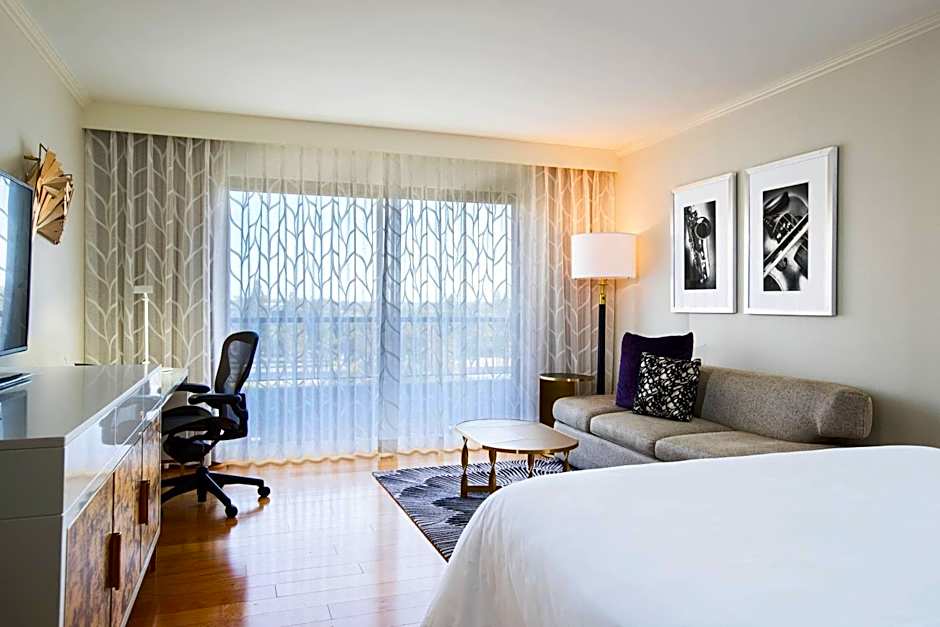 Avenue of the Arts Costa Mesa, a Tribute Portfolio Hotel