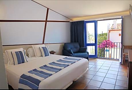 Deluxe Double Room with Bath