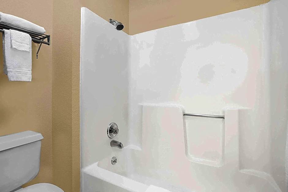 Boarders Inn & Suites by Cobblestone Hotels Waterloo
