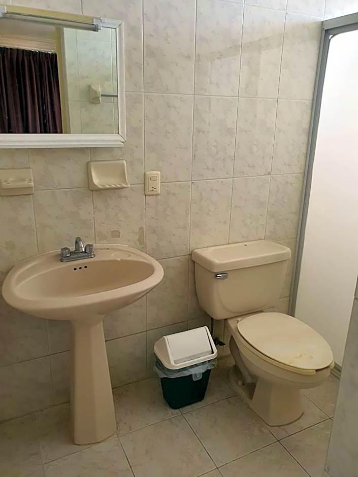 Hotel Atlantico a 150 mts de Playa Martí