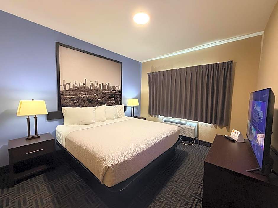 Super 8 by Wyndham Edmonton/West