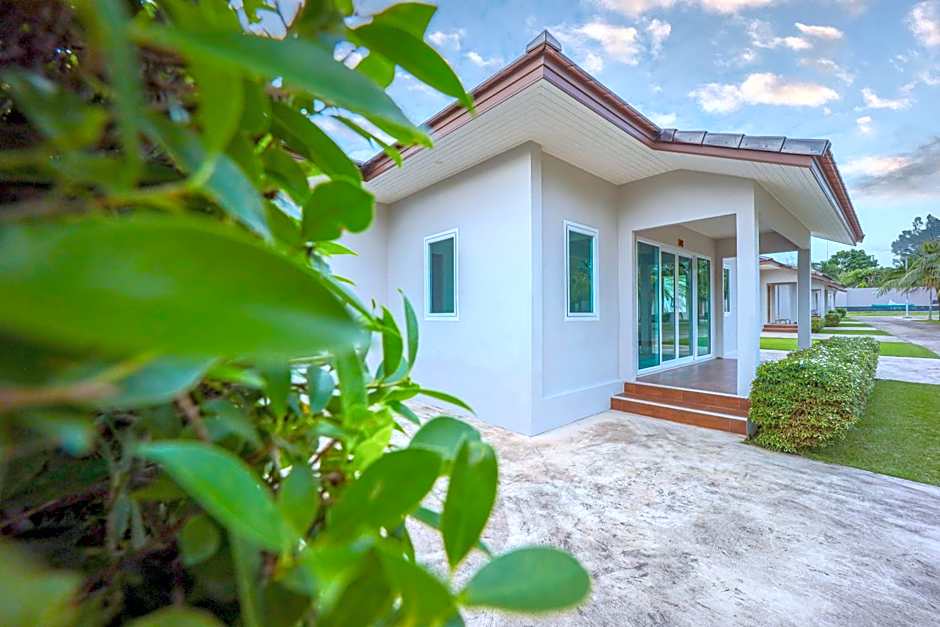 AKARD Private Villas Sattahip