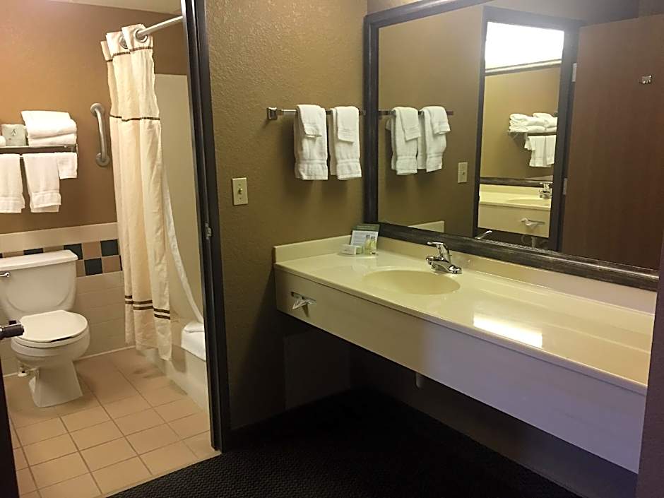 Boarders Inn & Suites by Cobblestone Hotels - Fayette