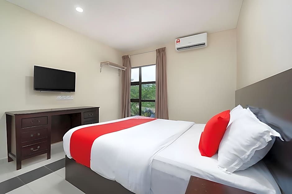 OYO 89960 Manjung Inn Hotel