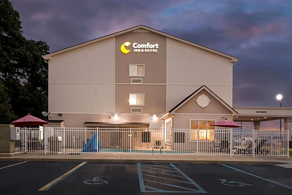 Comfort Inn & Suites Tuscumbia - Muscle Shoals