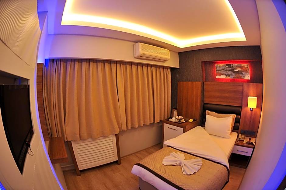 İzmir Otel Kabaçam