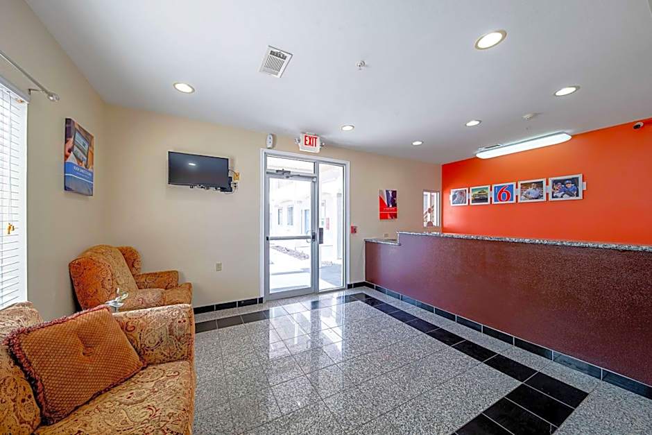 Motel 6-Rhome, TX