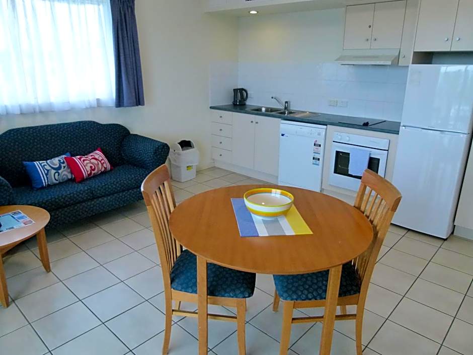 Madison Ocean Breeze Apartments