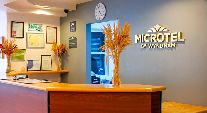 Microtel By Wyndham Eagle Ridge