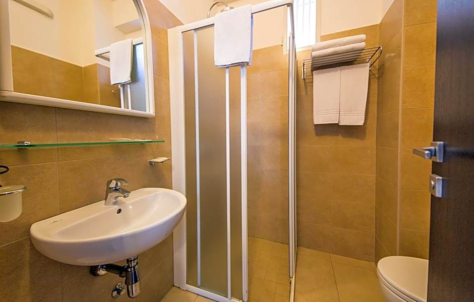 Mediterraneo Hotel & Suites