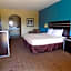 Moulton Inn & Suites By OYO