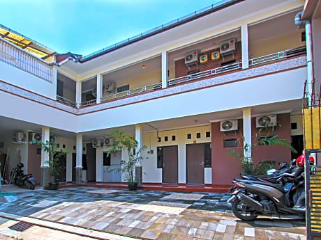 OYO 92437 Wahidin Guesthouse