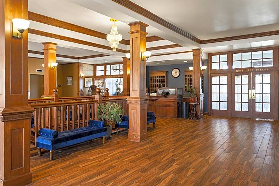 Hotel Chequamegon, BW Signature Collection