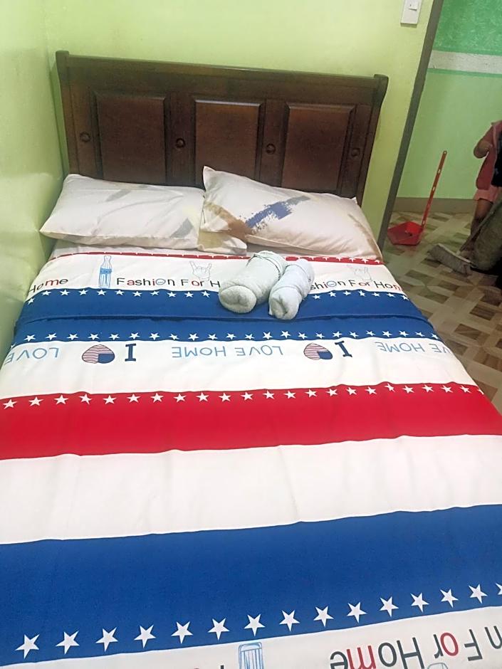 JO-ZA-NA's Hostel(bed and breakfast)