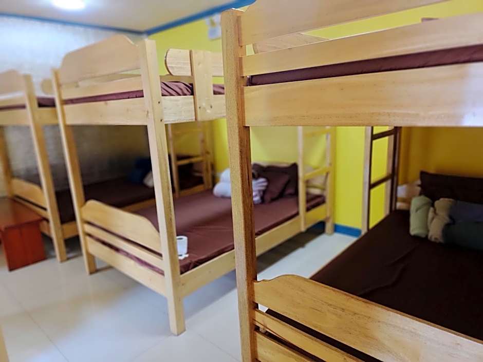 Zenmist Properties- Backpackers Haven