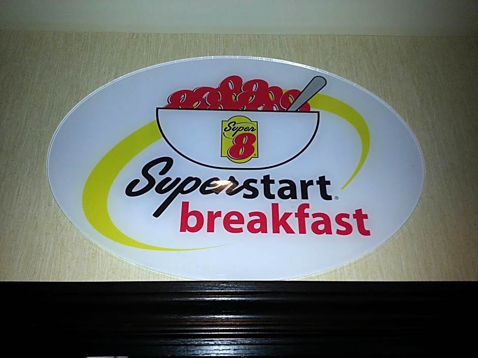 Super 8 by Wyndham Brockville