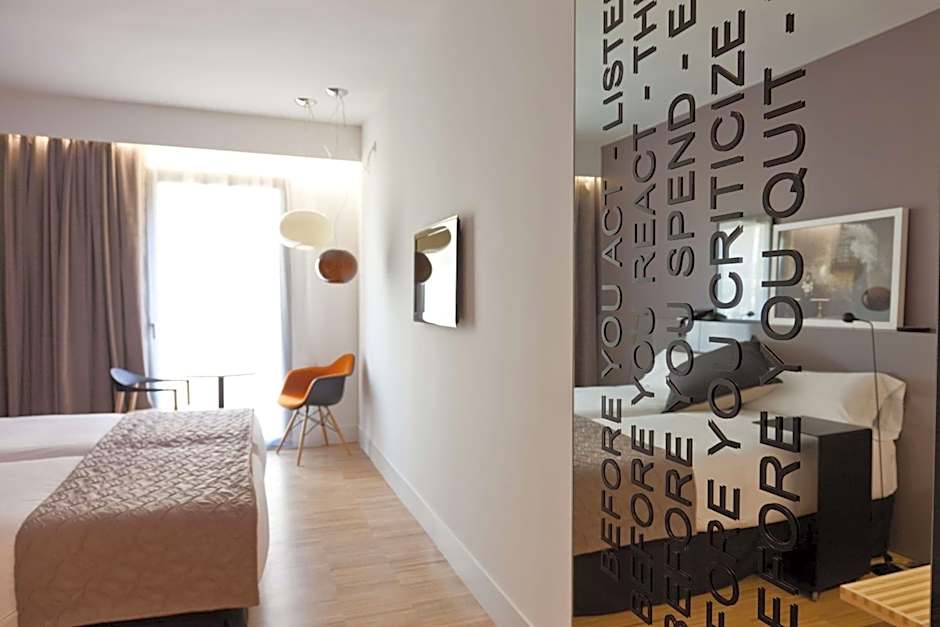 Alexandra Barcelona Hotel, Curio Collection by Hilton