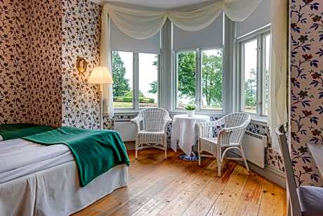 Twin Room with Lake View - Villa Viktoria