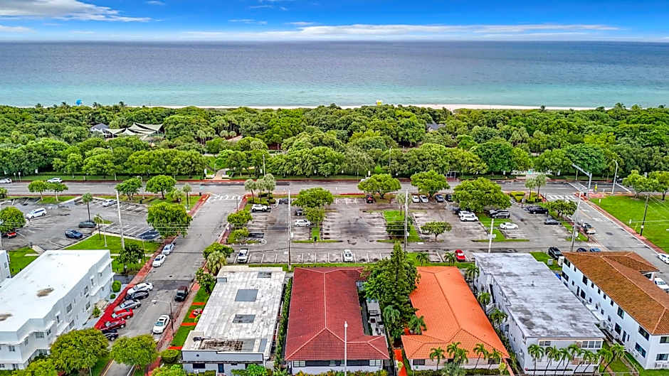 Los Patios Home Suites