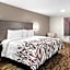 Red Roof Inn & Suites Lexington - Hamburg