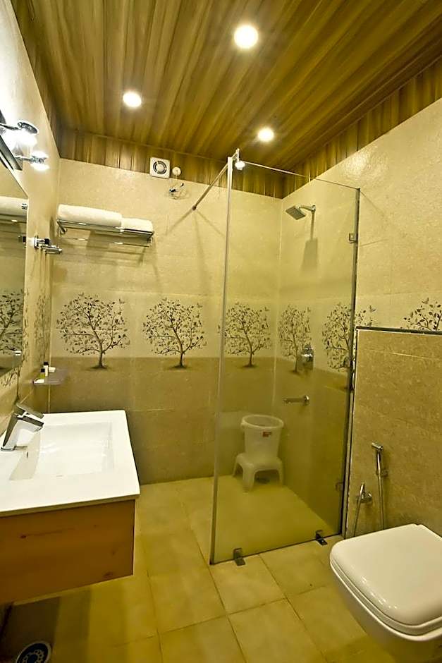 Quartz Himalayan Brothers