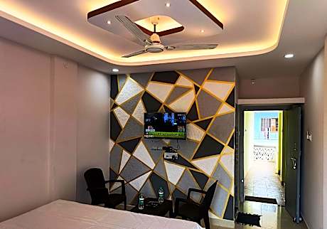 Luxury Room with Balcony