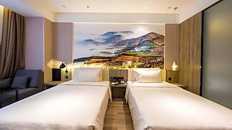 Elegant Twin Room