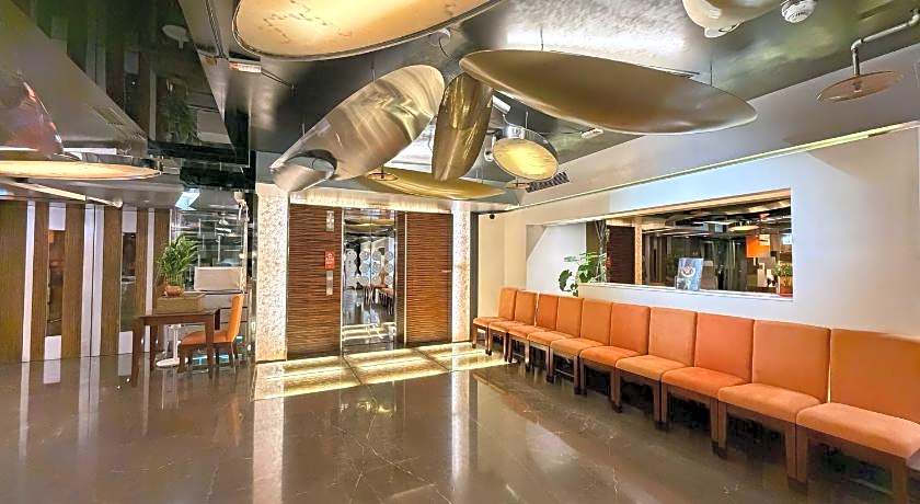 Taichung Fengjia In One City Inn
