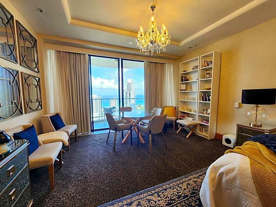 Deluxe Private Apartment and Studio - Ocean Views