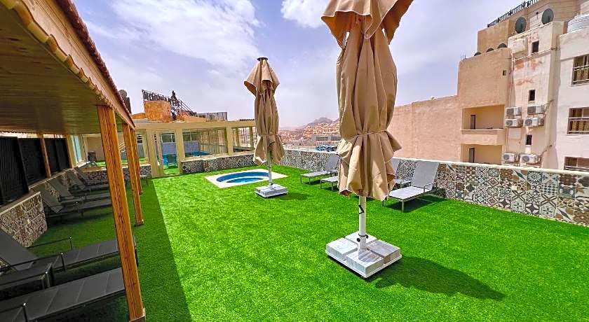 Petra Moon Hotel