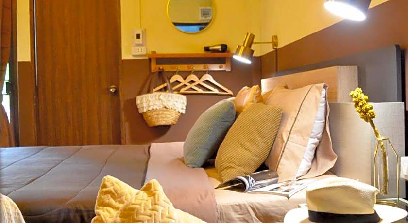 Dawnthaya Ayutthaya House