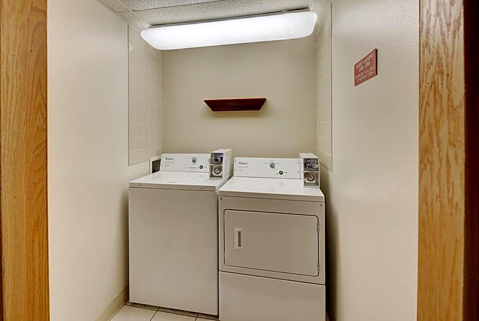 Days Inn by Wyndham Helena