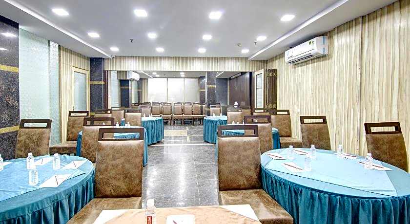 Hotel Persona International