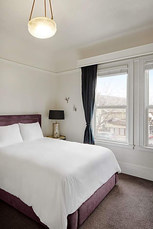 Mount View Hotel & Spa