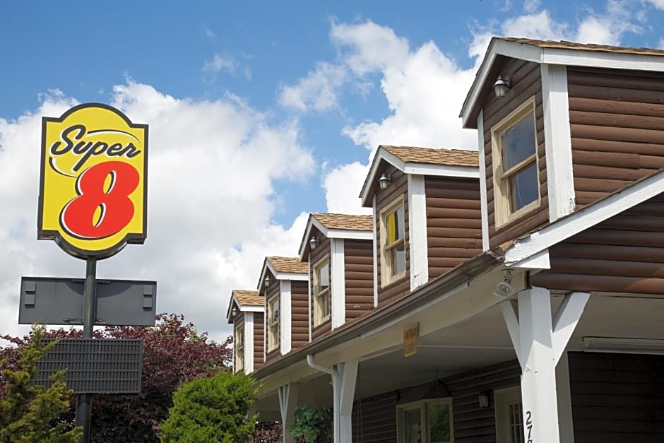 Super 8 by Wyndham Christiansburg