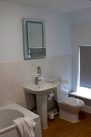 Deluxe Double Bedroom