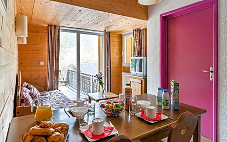 Studio with Alcove (4 Adults)