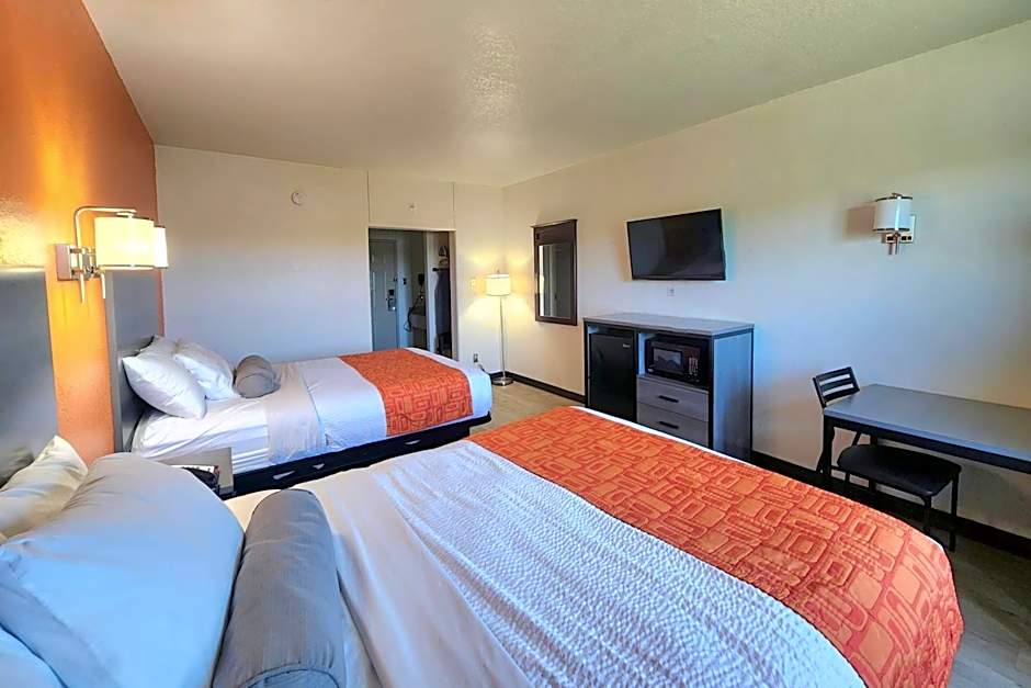 Howard Johnson by Wyndham Galveston