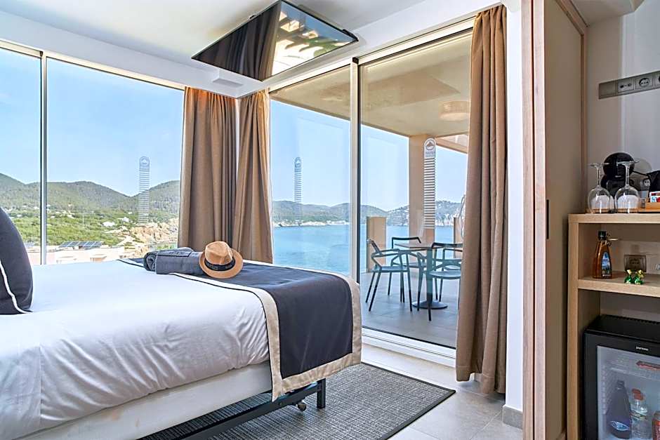 Invisa Hotel Club Cala Verde