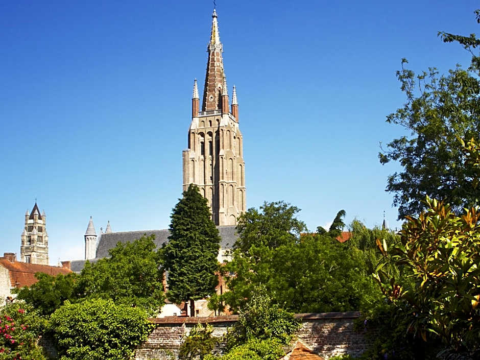 B&B Alphabet - Luxury Guesthouse and Art Gallery